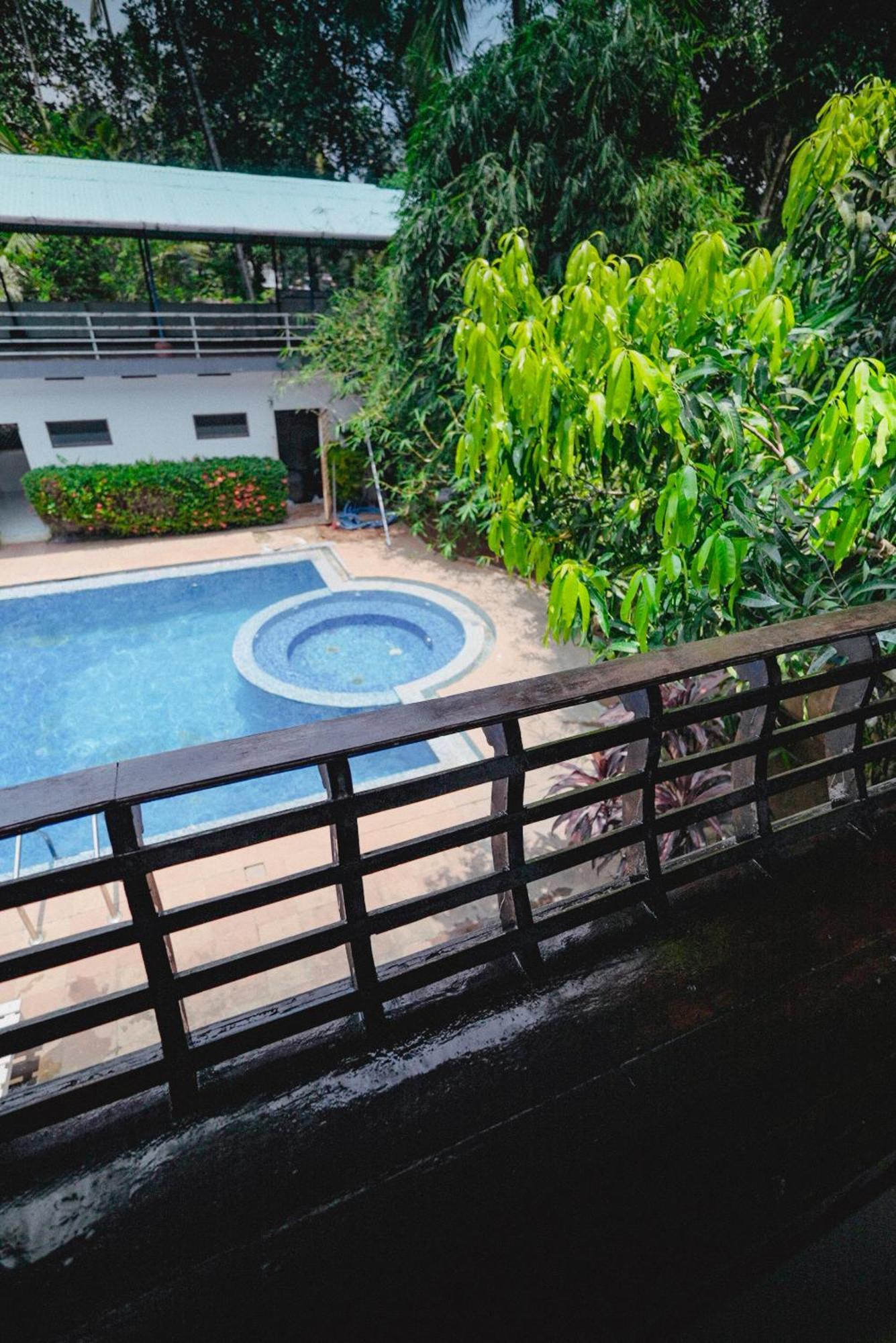 Raja Park Beach Resort Varkala Exteriör bild